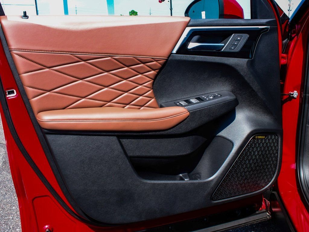 New 2025 Mitsubishi Outlander SEL image 8