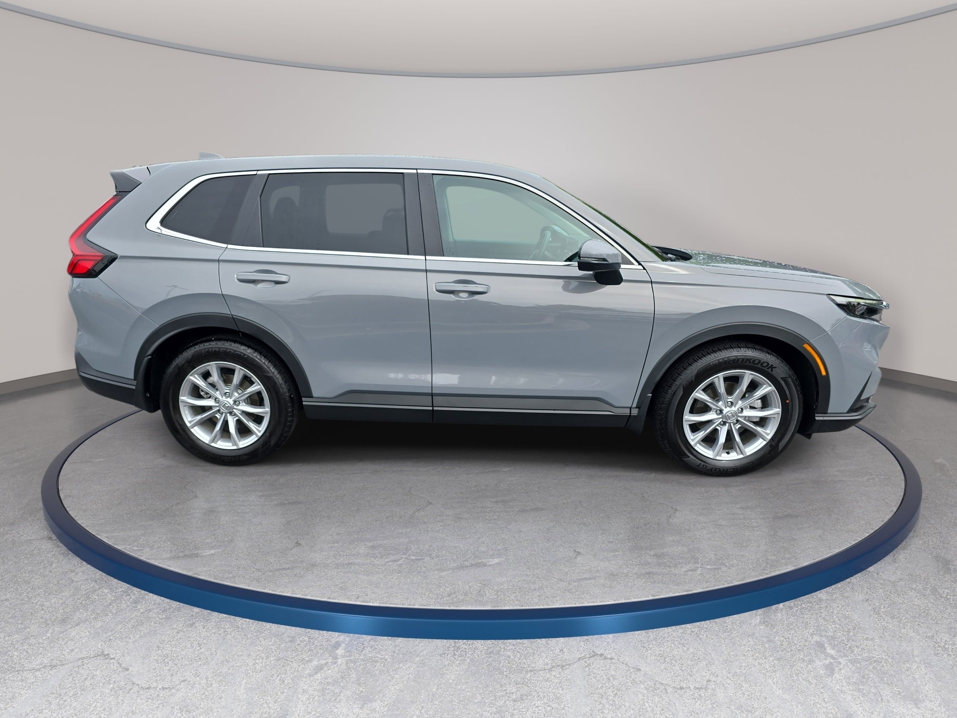 Used 2025 Honda CR-V EX image 4