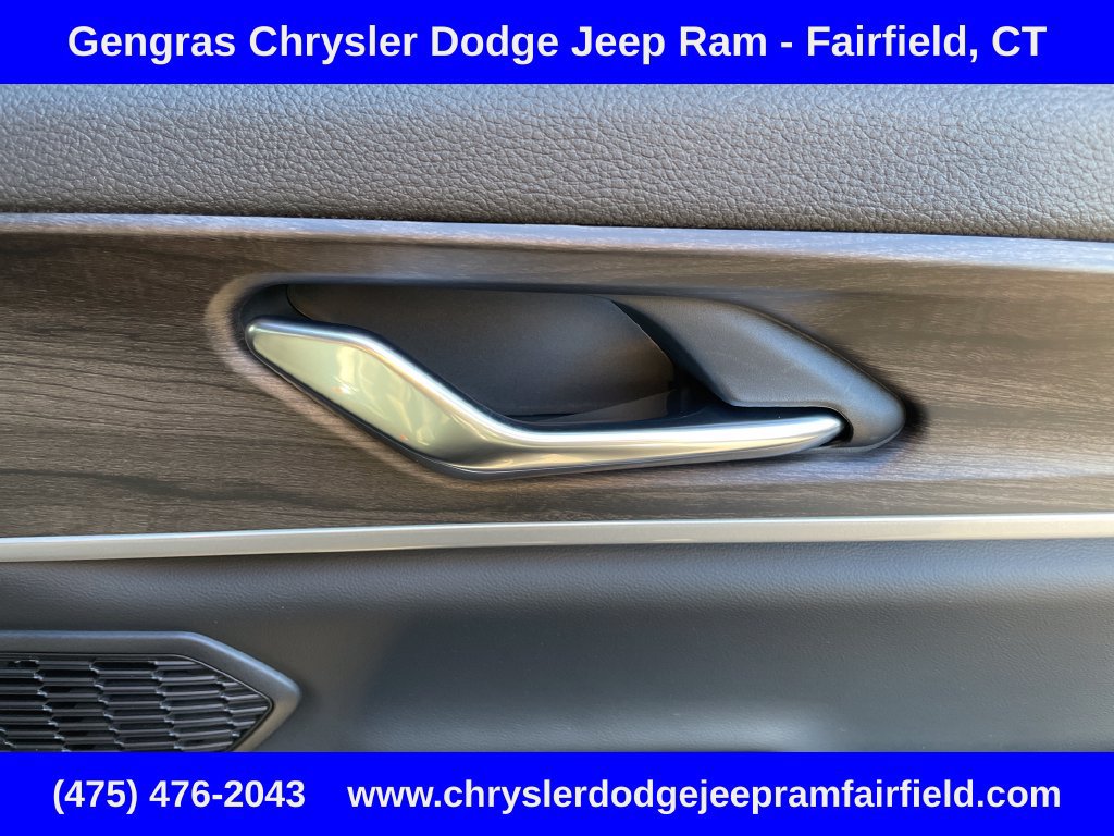 Certified 2026 Jeep Grand Cherokee Limited AWD/4WD image 22
