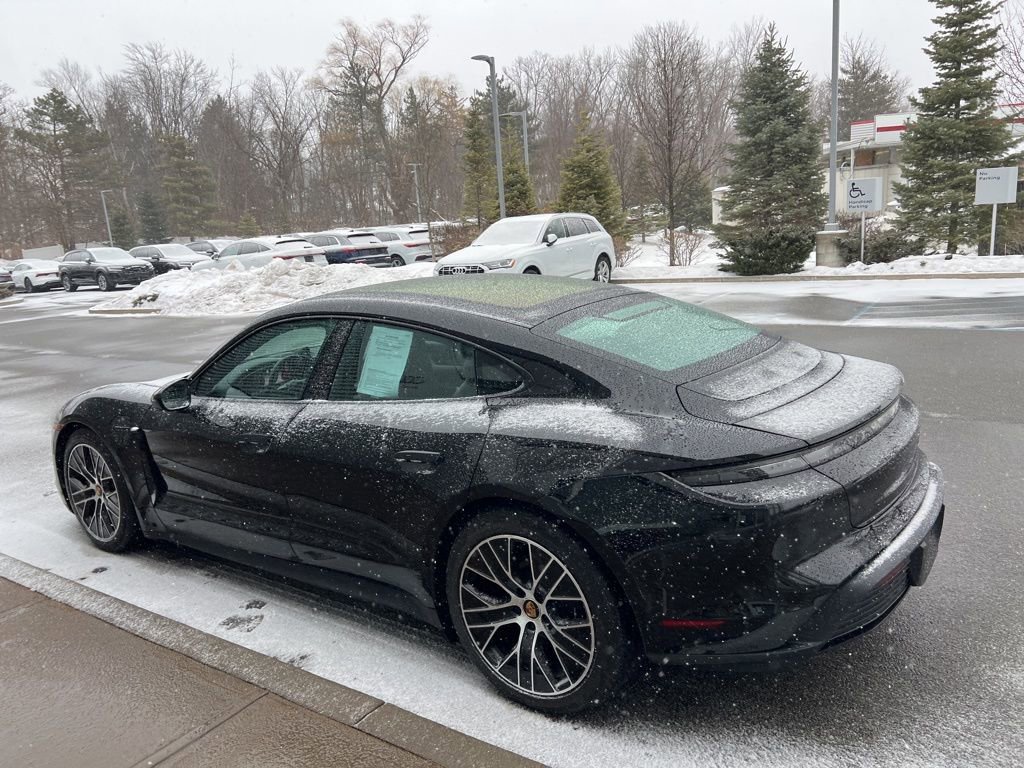 Used 2024 Porsche Taycan image 40