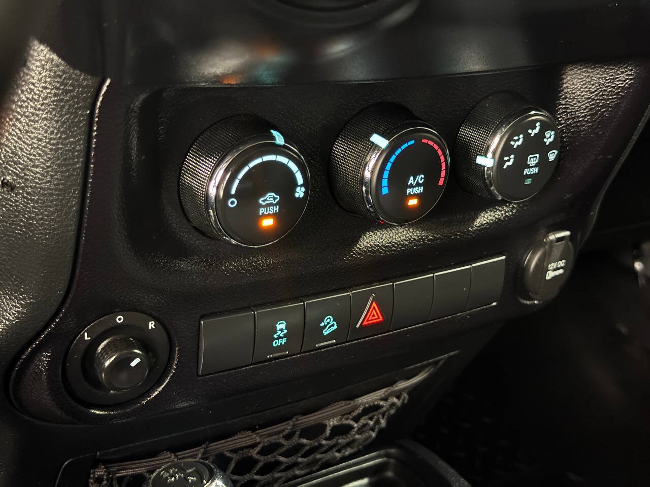 Used 2016 Jeep Wrangler Unlimited Sport w/ Quick Order Package 24S AWD/4WD image 50