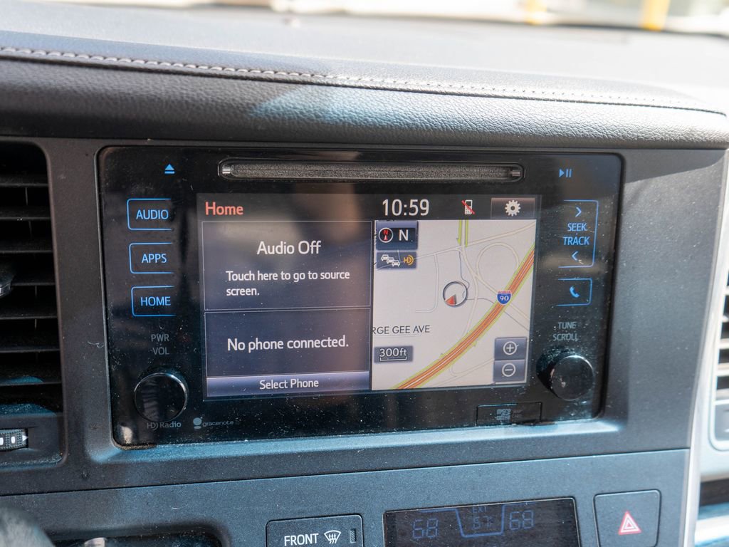 Used 2015 Toyota Sienna XLE w/ XLE Navigation Package AWD/4WD image 21