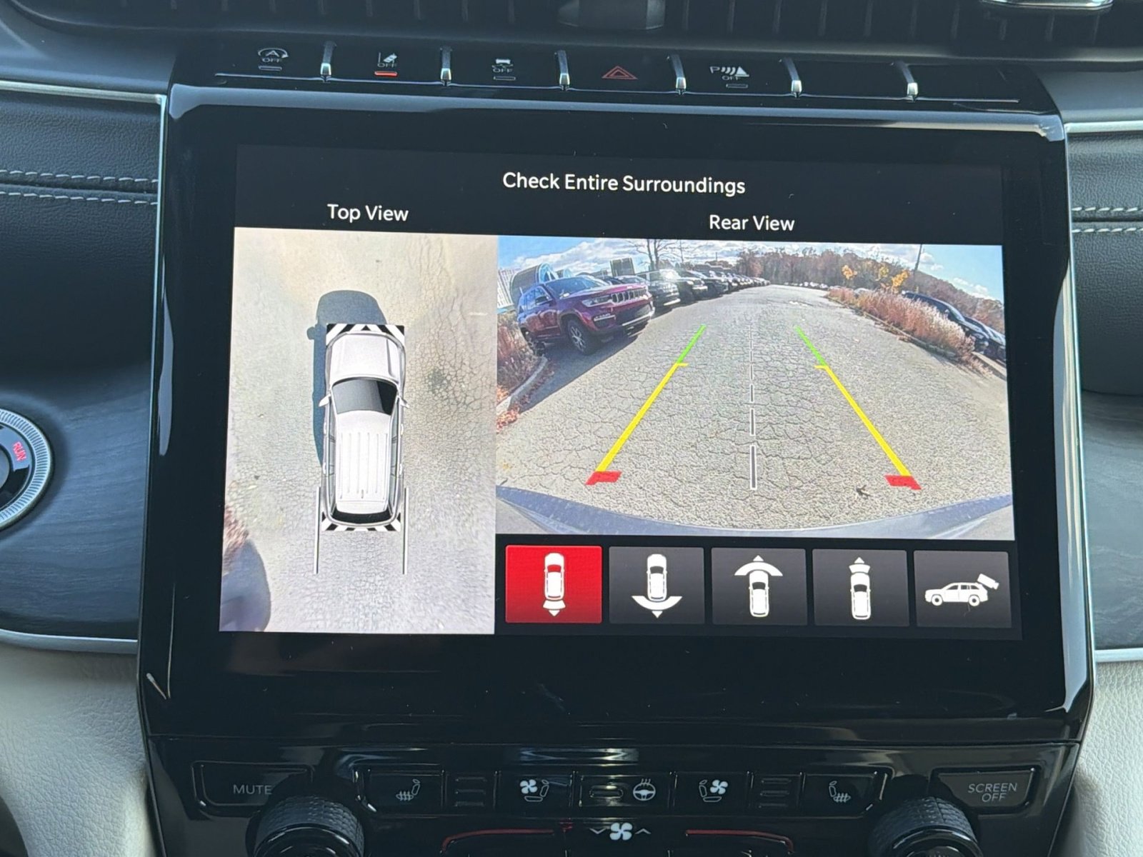 New 2025 Jeep Grand Cherokee Limited w/ Luxury Tech Group II image 19