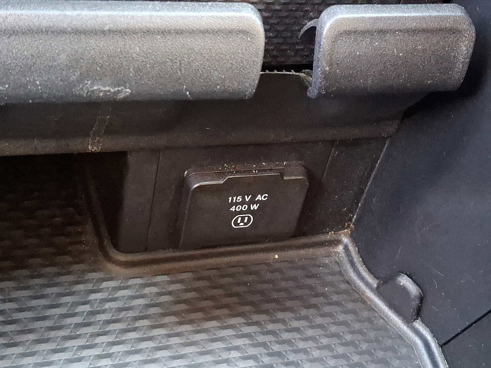 Certified 2025 RAM 1500 Laramie image 25