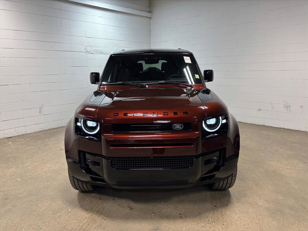 New 2026 Land Rover Defender 130 X-Dynamic SE image 3