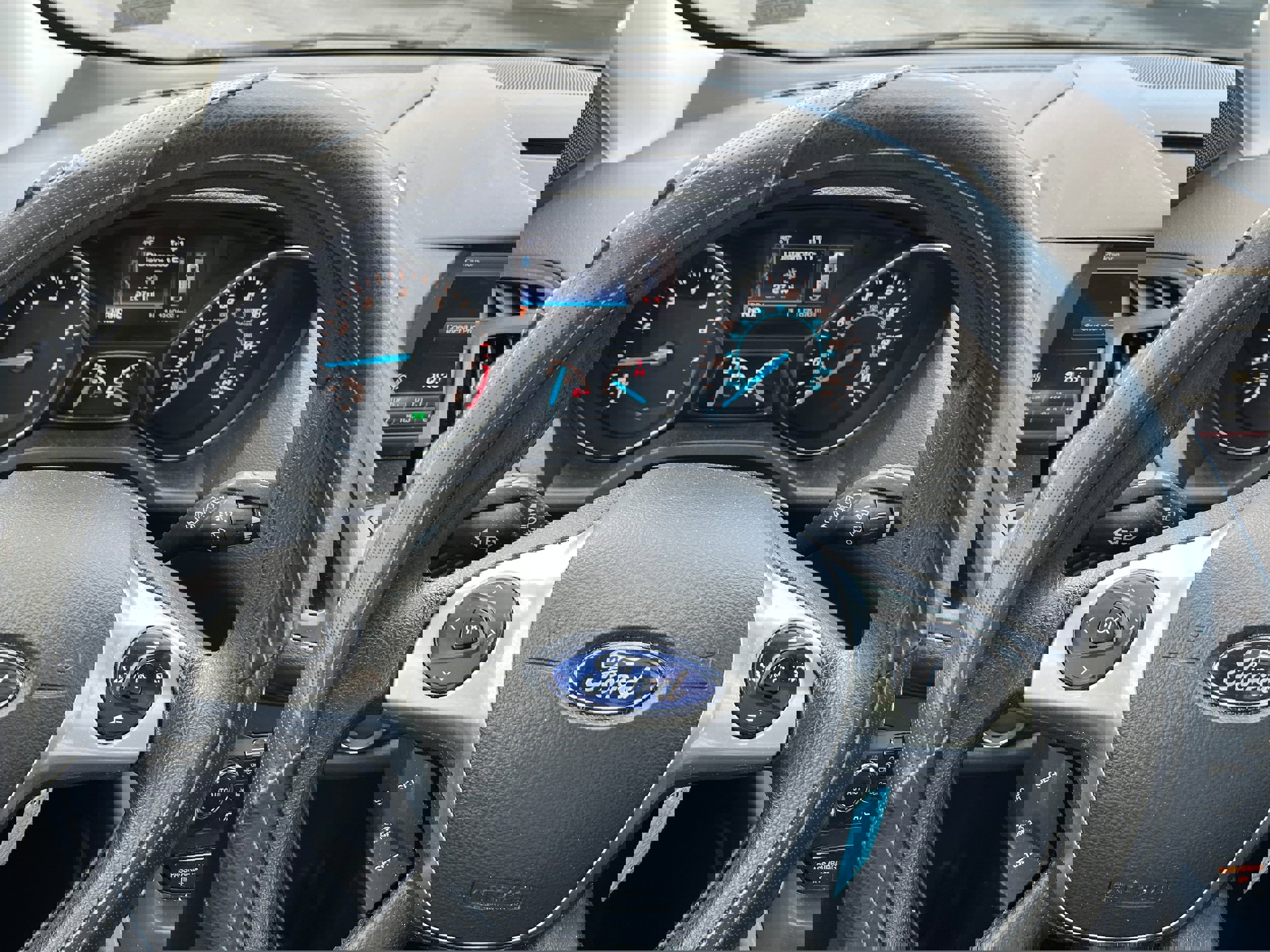 Used 2015 Ford Escape SE w/ SE Chrome Package image 19