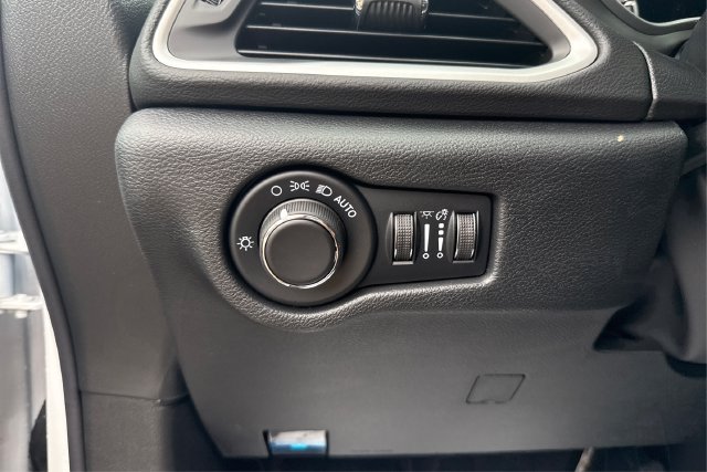 New 2027 Chrysler Pacifica LX FWD image 17