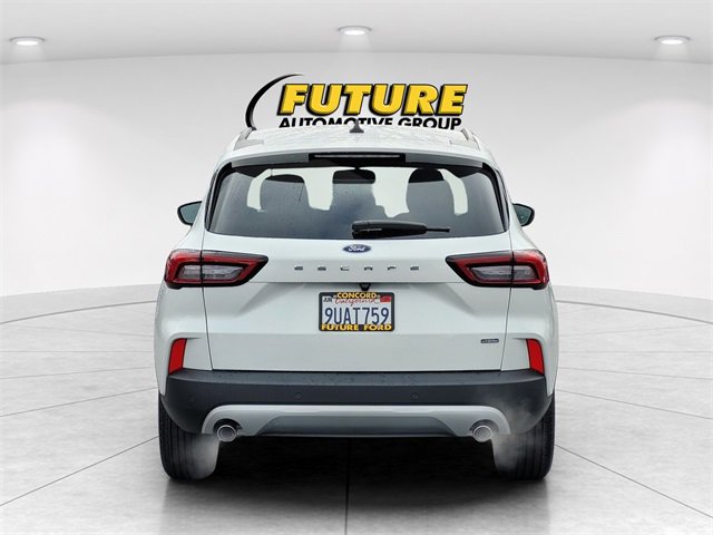 New 2025 Ford Escape SE image 4