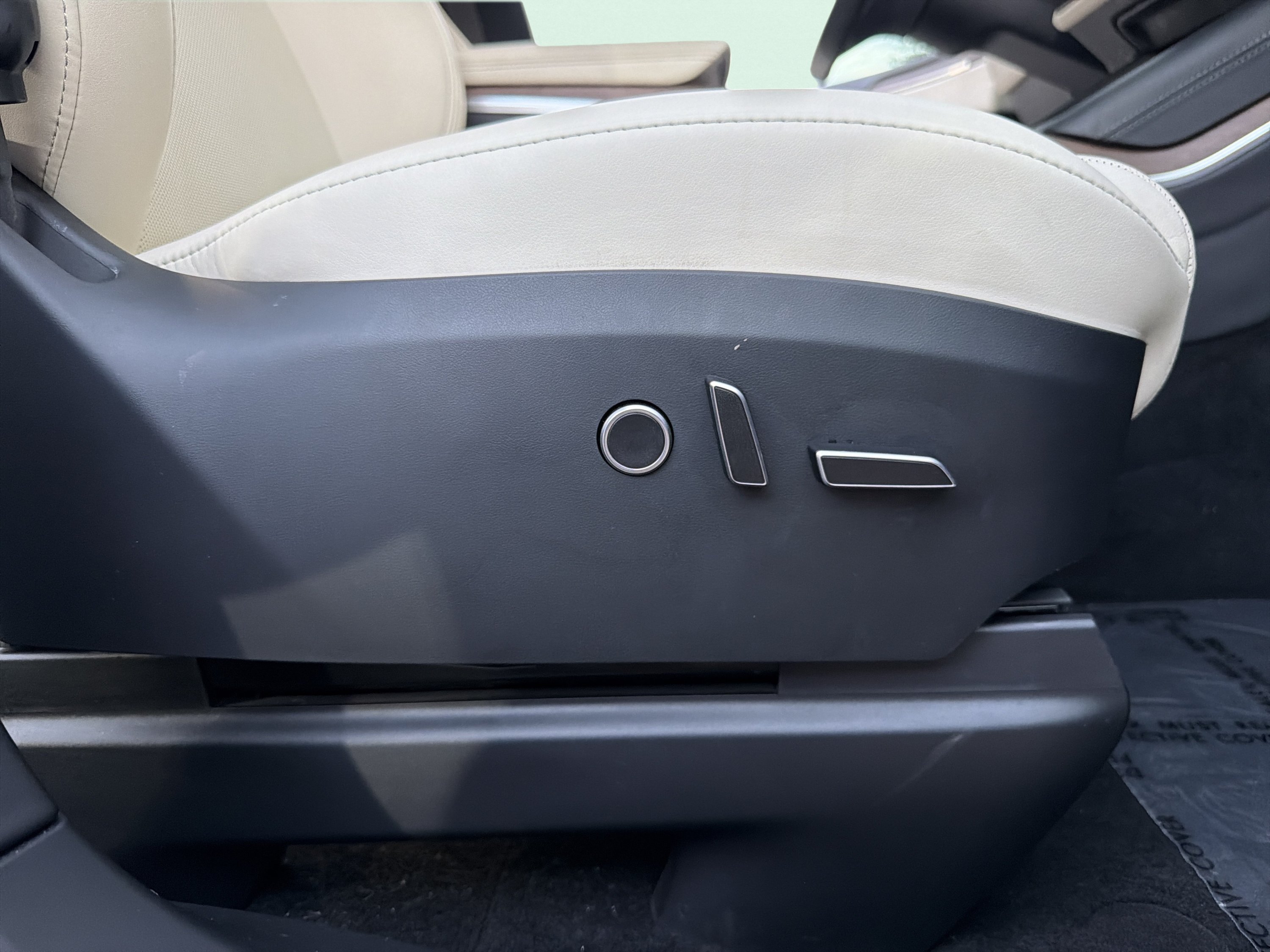 Used 2023 Tesla Model X AWD/4WD image 48