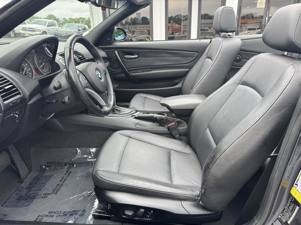 Used 2008 BMW 135i Convertible RWD image 10