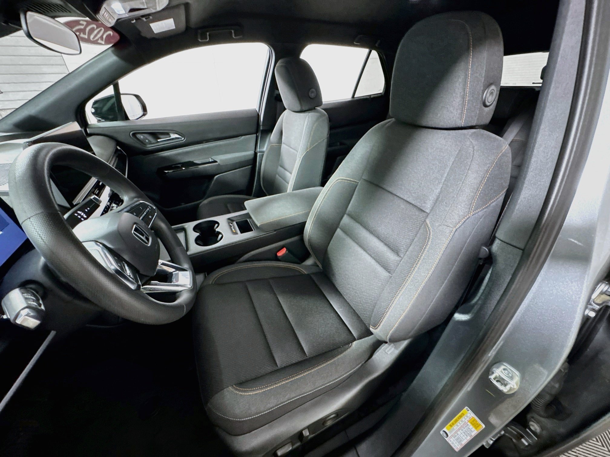 Used 2025 Honda Prologue EX image 13