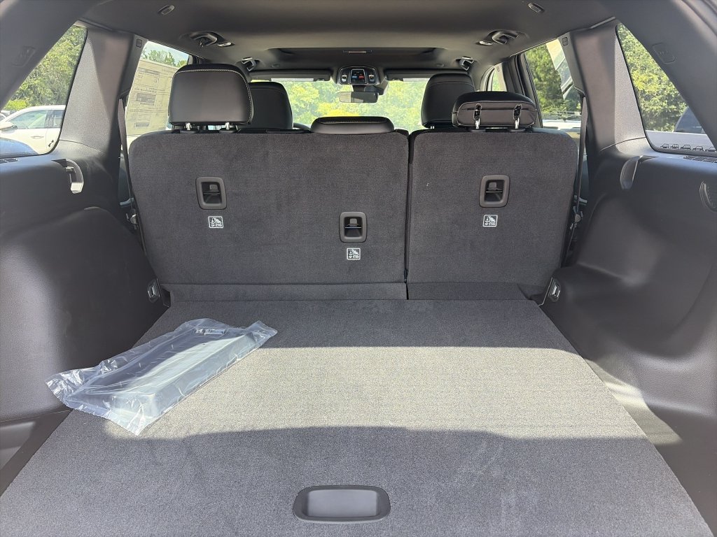 New 2026 Jeep Grand Cherokee Altitude RWD image 29