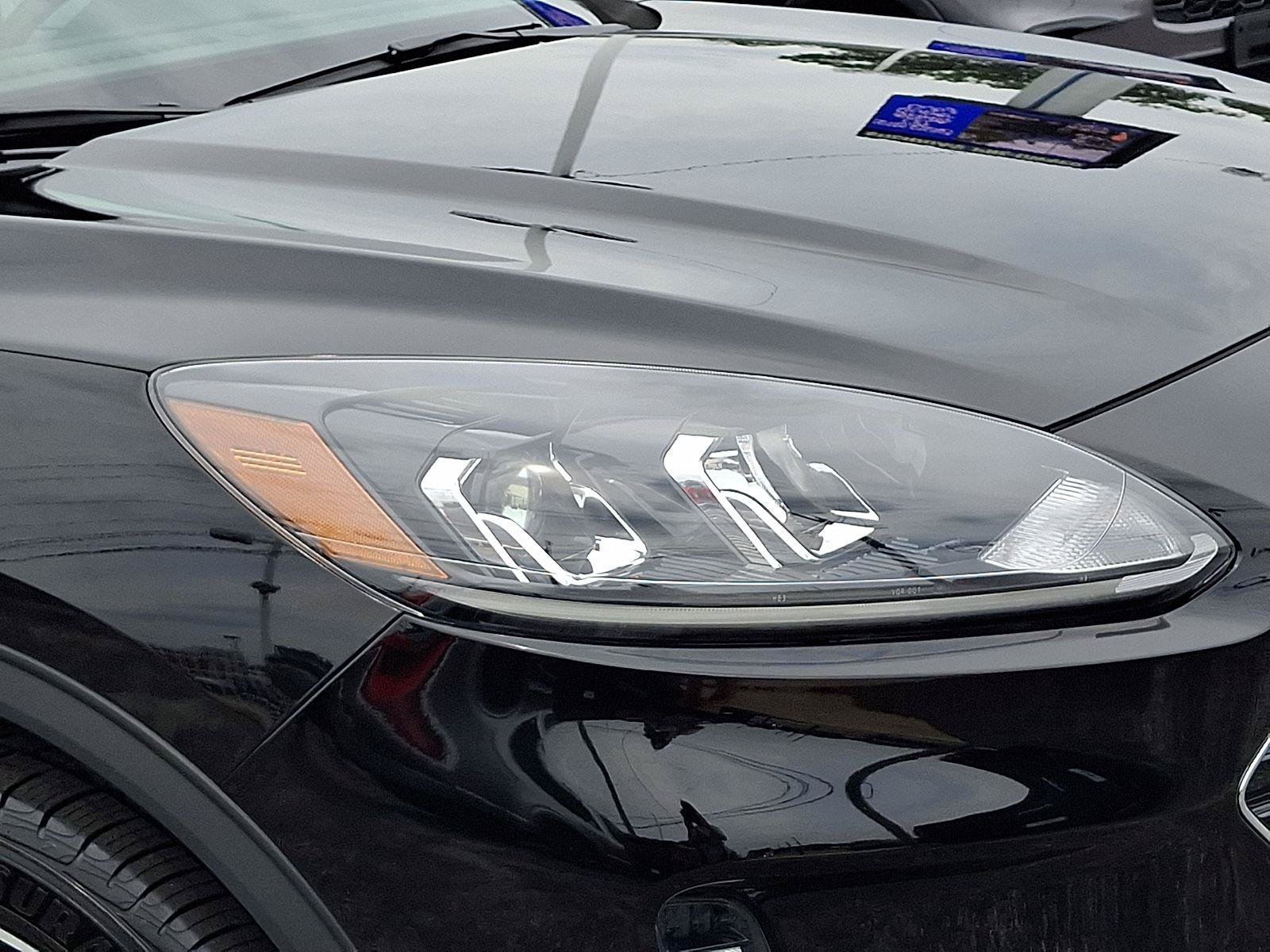 Certified 2022 Ford Escape SEL w/ SEL Stealth AWD Package image 10