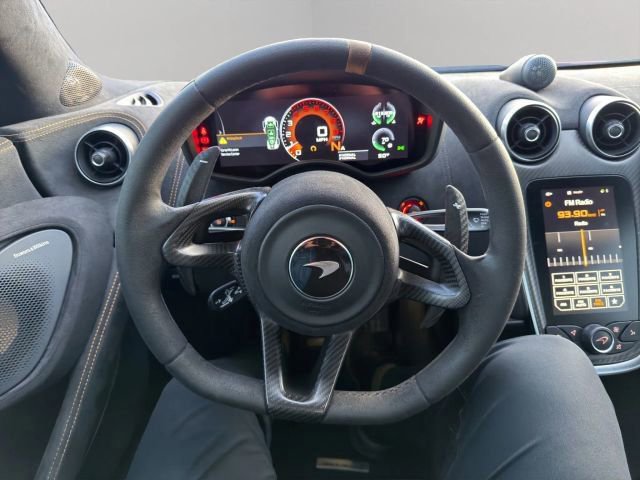 Used 2020 McLaren 600LT Spider image 21