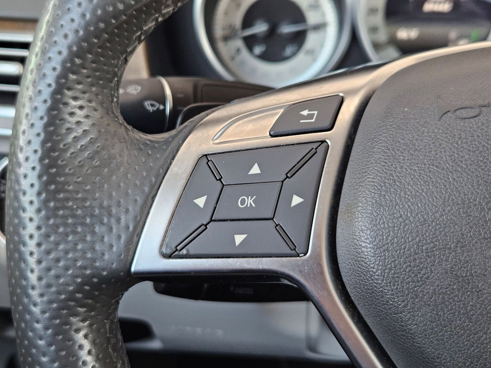 Used 2016 Mercedes-Benz E 350 Sedan image 12