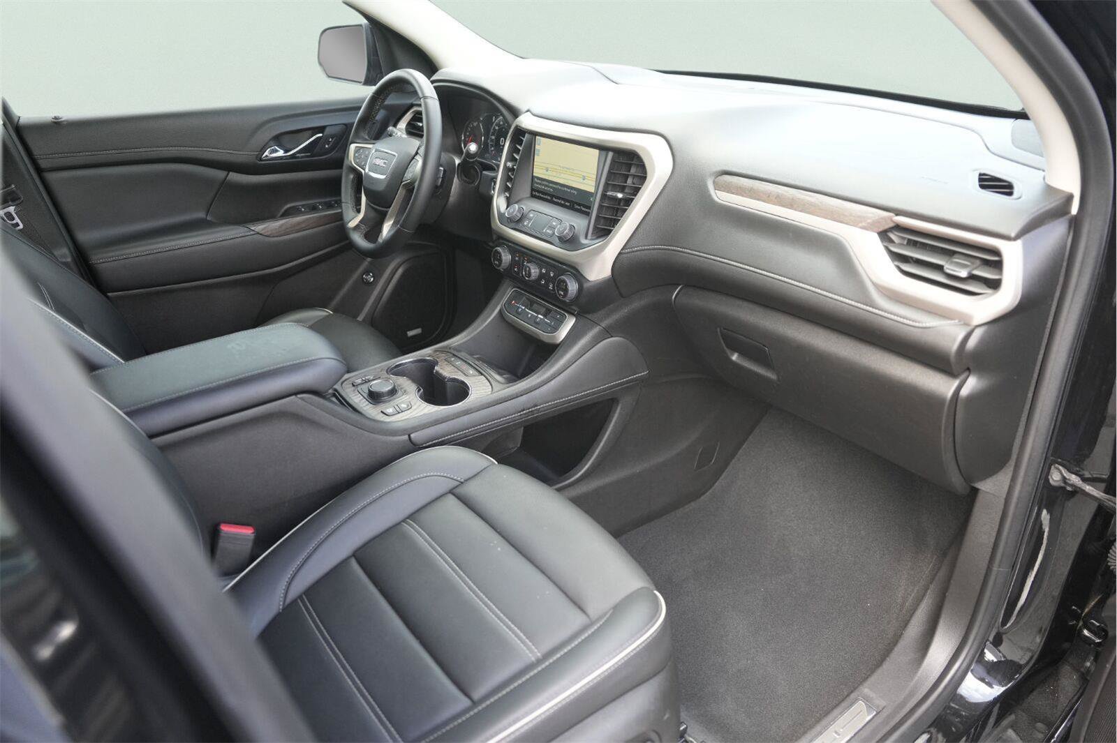 Used 2023 GMC Acadia Denali w/ Denali Ultimate Package FWD image 18