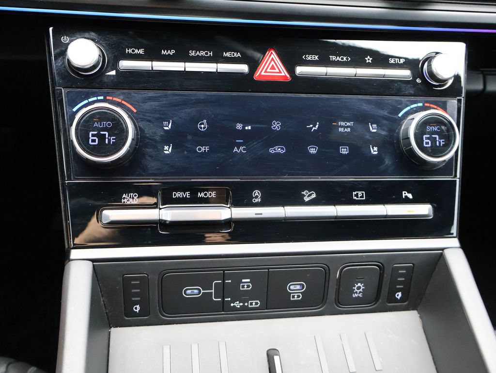 Used 2025 Hyundai Santa Fe Calligraphy FWD image 20