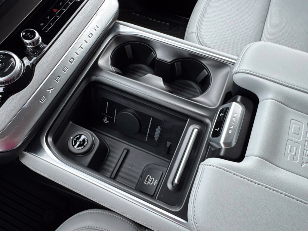 New 2027 Ford Expedition Platinum AWD/4WD image 23