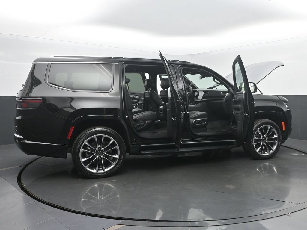 Used 2024 Jeep Wagoneer Series II w/ Premium Group I AWD/4WD image 61