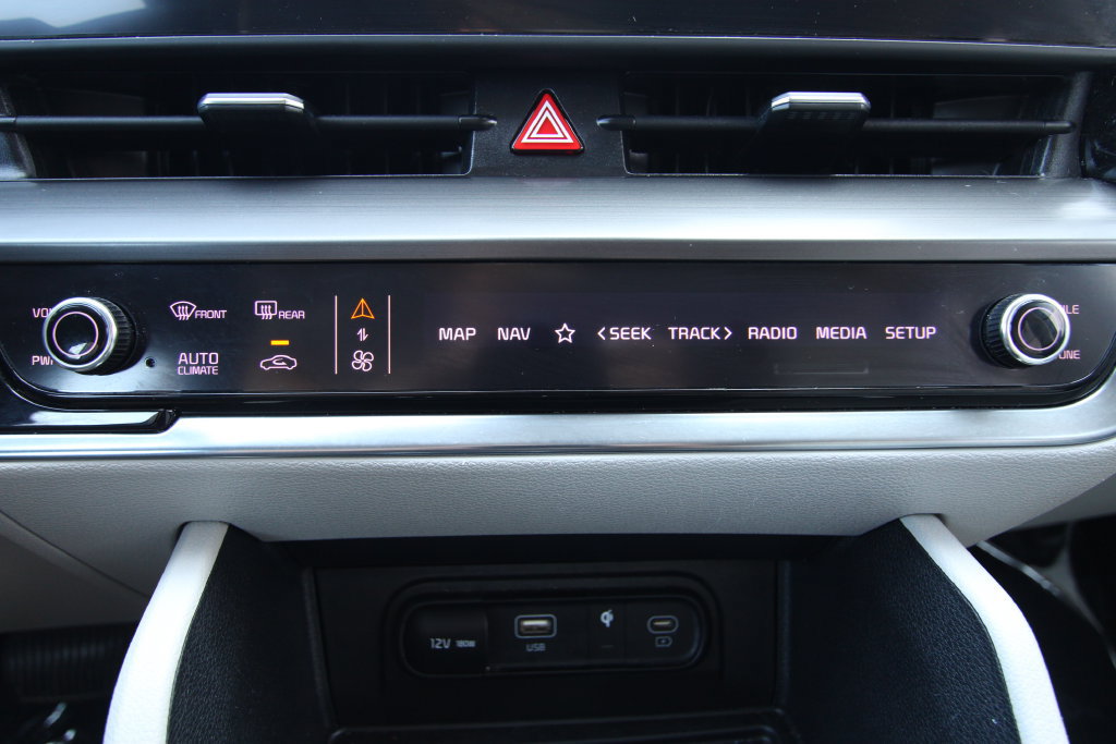 Used 2023 Kia Sportage EX FWD image 29
