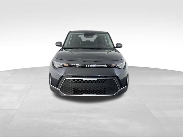 Certified 2025 Kia Soul LX FWD image 3