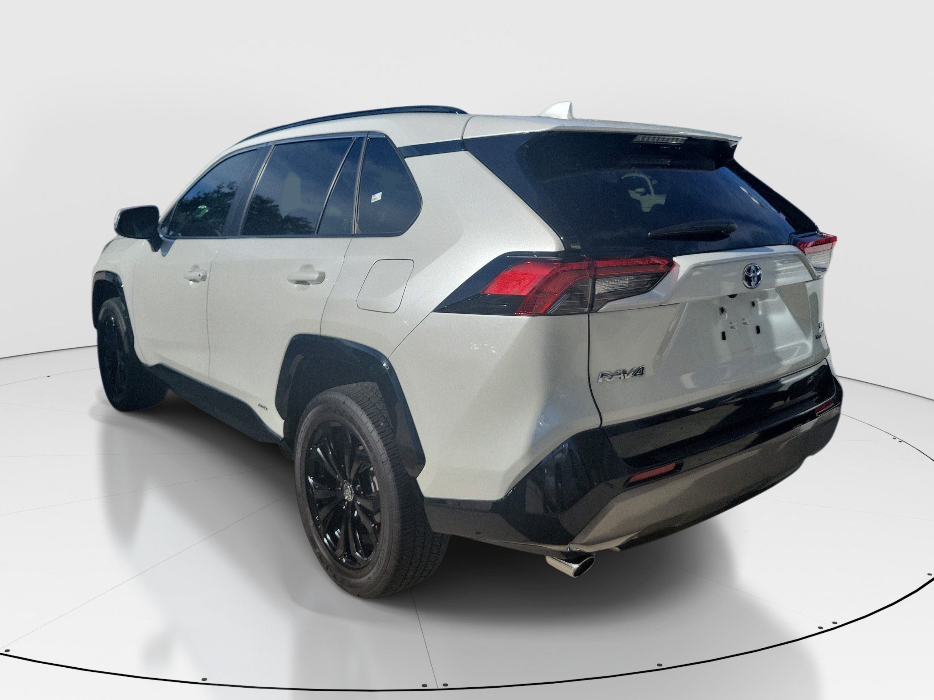 Certified 2024 Toyota RAV4 SE AWD/4WD image 5