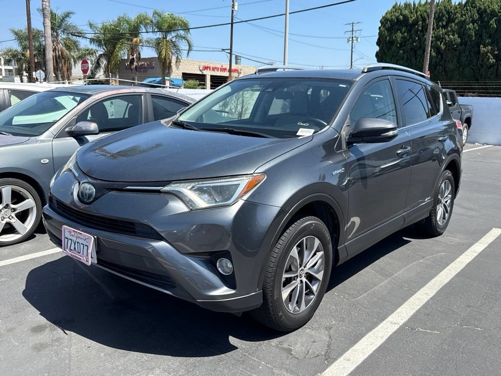 Used 2017 Toyota RAV4 XLE w/ All Weather Liner Package AWD/4WD image 3