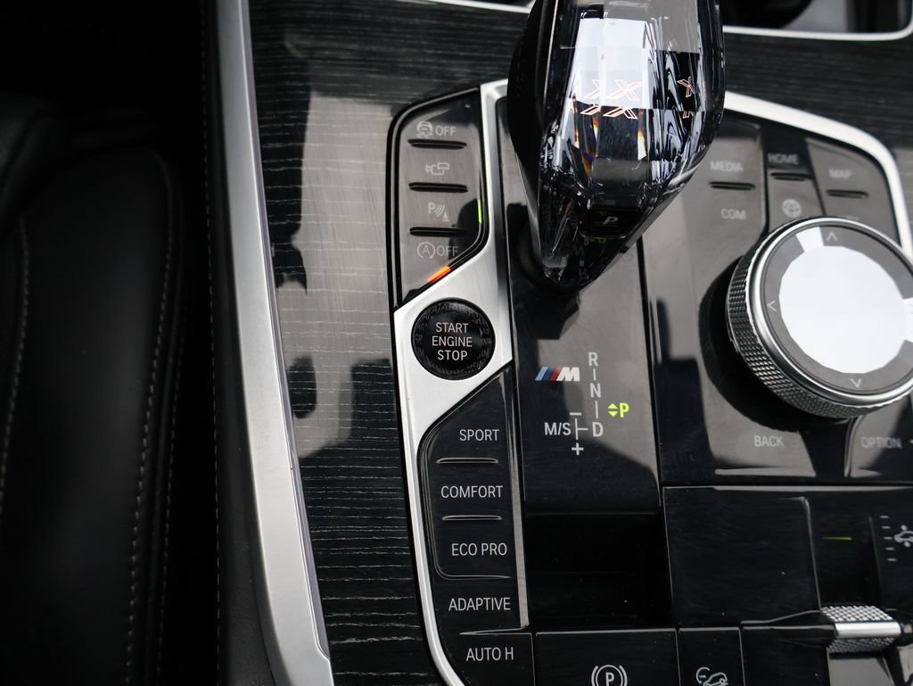 Used 2021 BMW X7 M50i AWD/4WD image 35