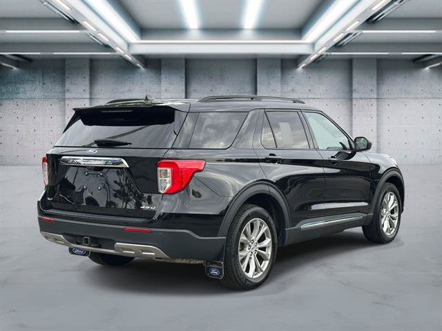 Used 2023 Ford Explorer XLT w/ Equipment Group 202A AWD/4WD image 6