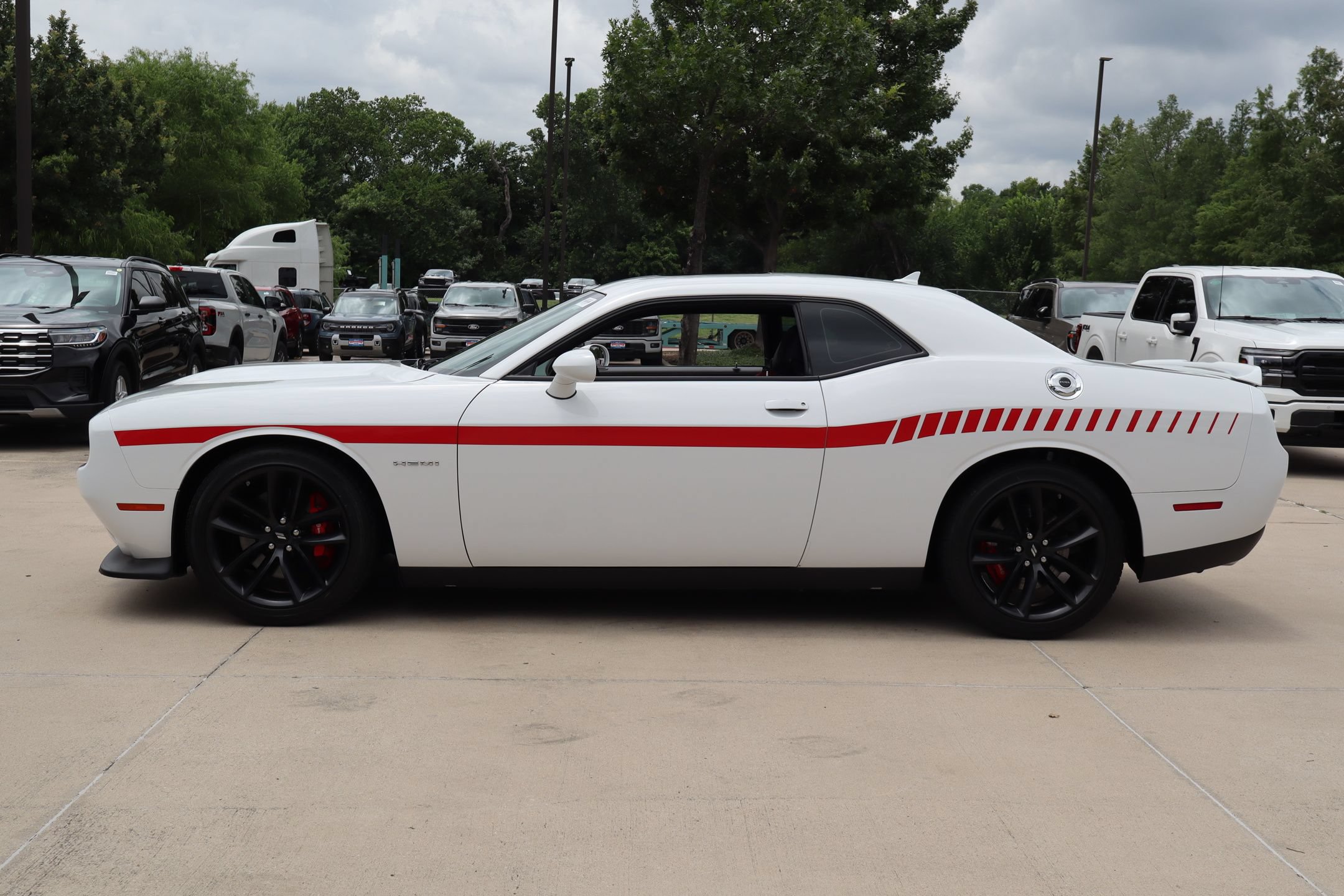 Used 2022 Dodge Challenger R/T w/ Plus Package RWD image 7