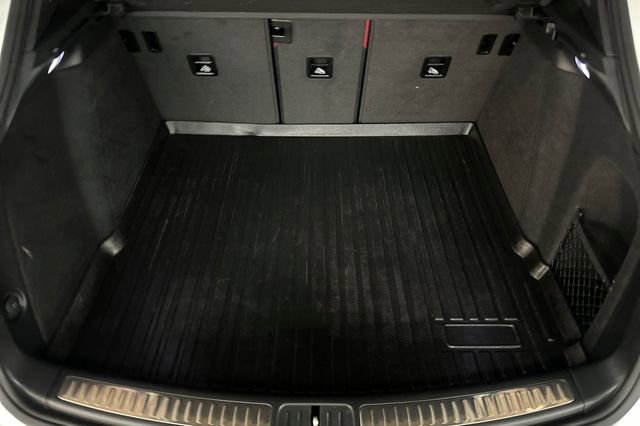 Used 2023 Porsche Macan S image 18