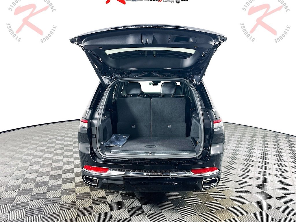 New 2025 Jeep Grand Cherokee L Overland w/ Luxury Tech Group IV image 16