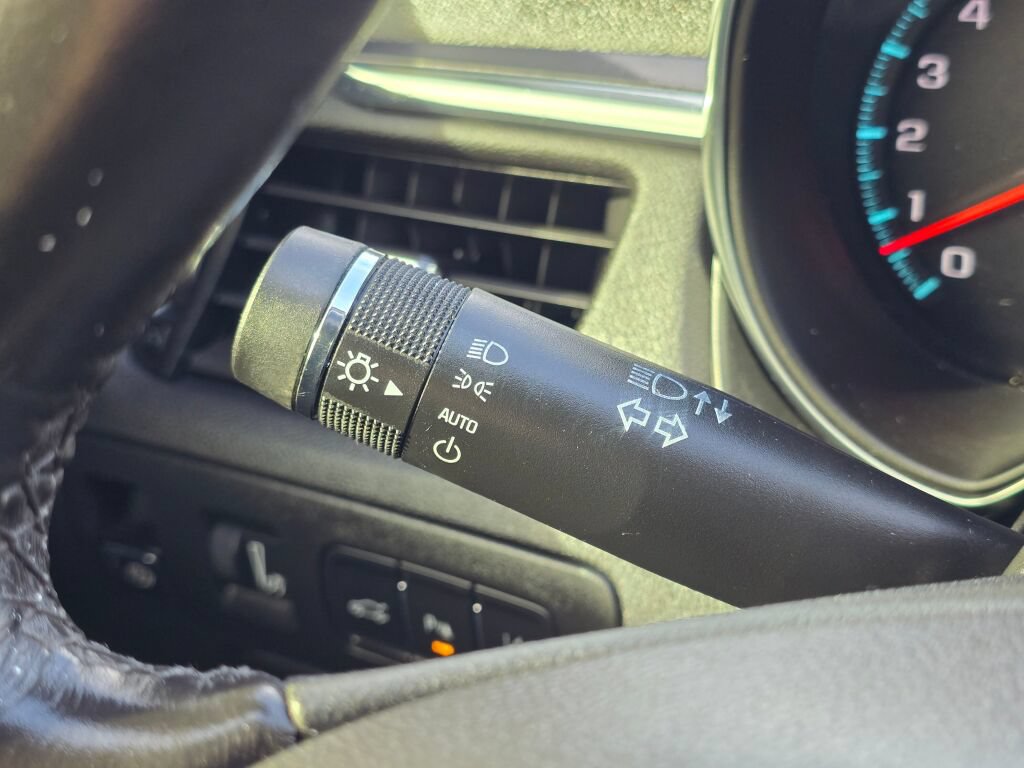 Used 2017 Chevrolet Impala Premier FWD image 27