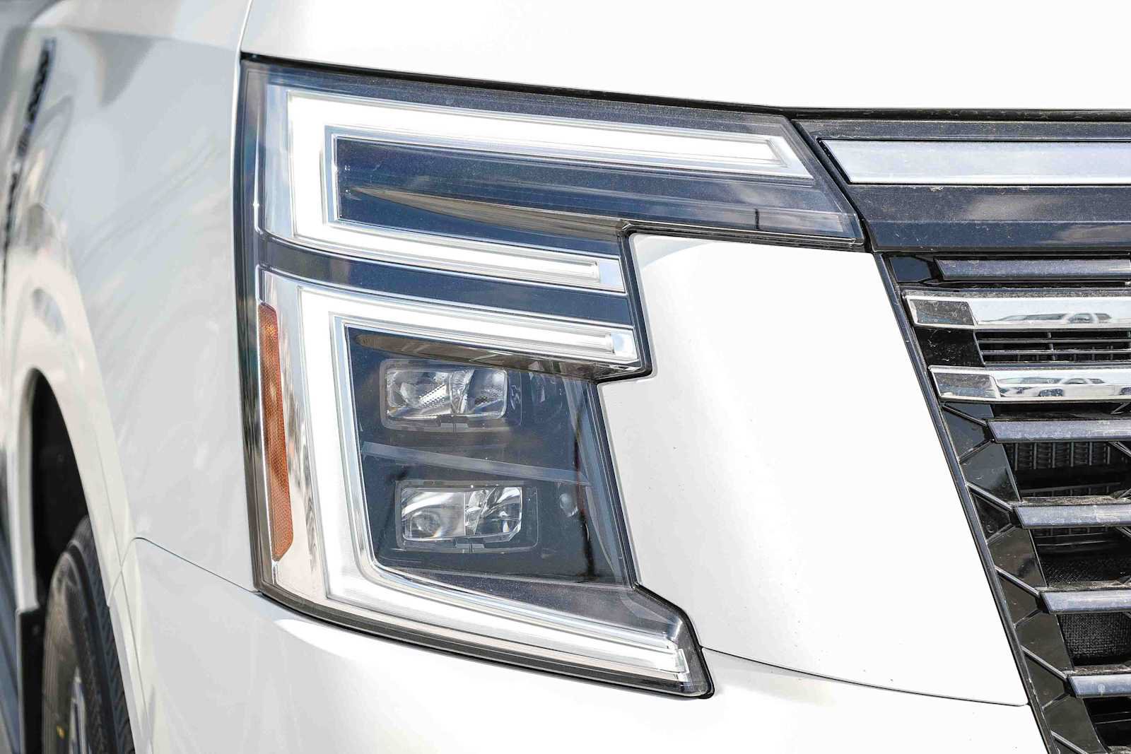 New 2026 Nissan Armada SL w/ Captain's Chari Seat Package RWD image 17