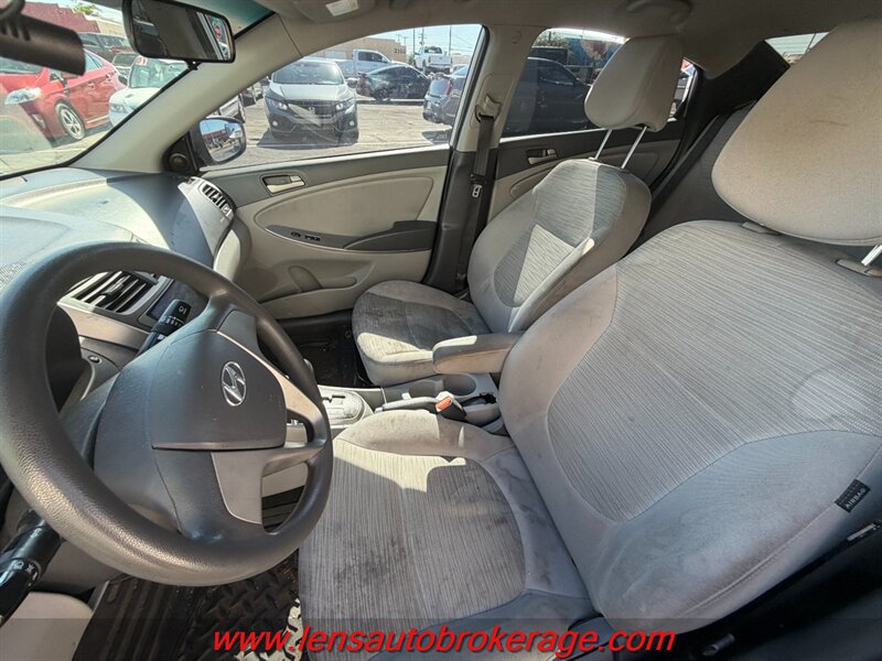 Used 2017 Hyundai Accent SE FWD image 6