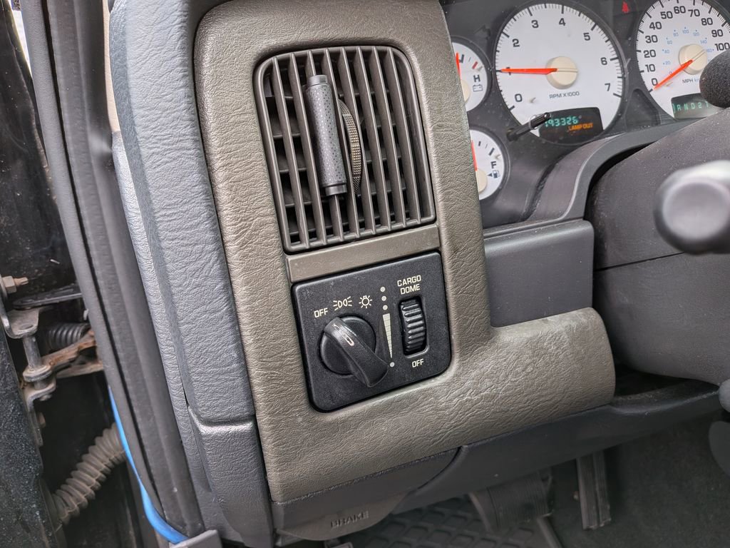 Used 2004 Dodge Ram 1500 Truck ST image 14