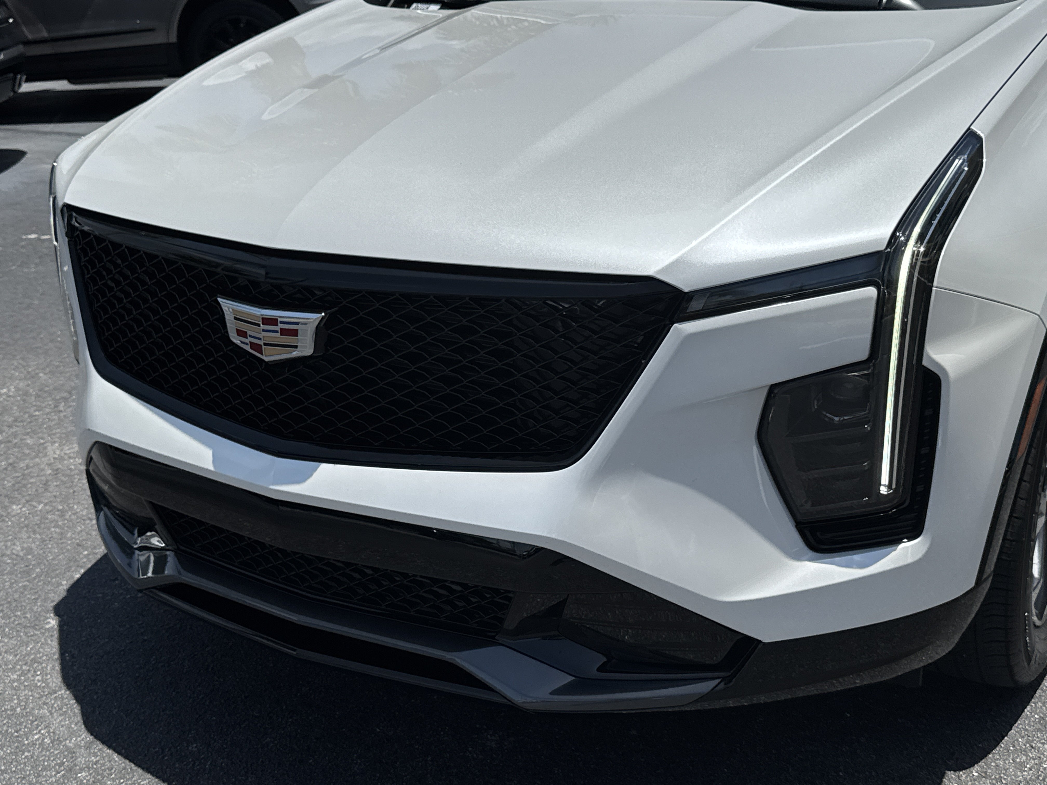 Certified 2024 Cadillac XT4 Sport w/ LPO, Floor Liner Package FWD image 9