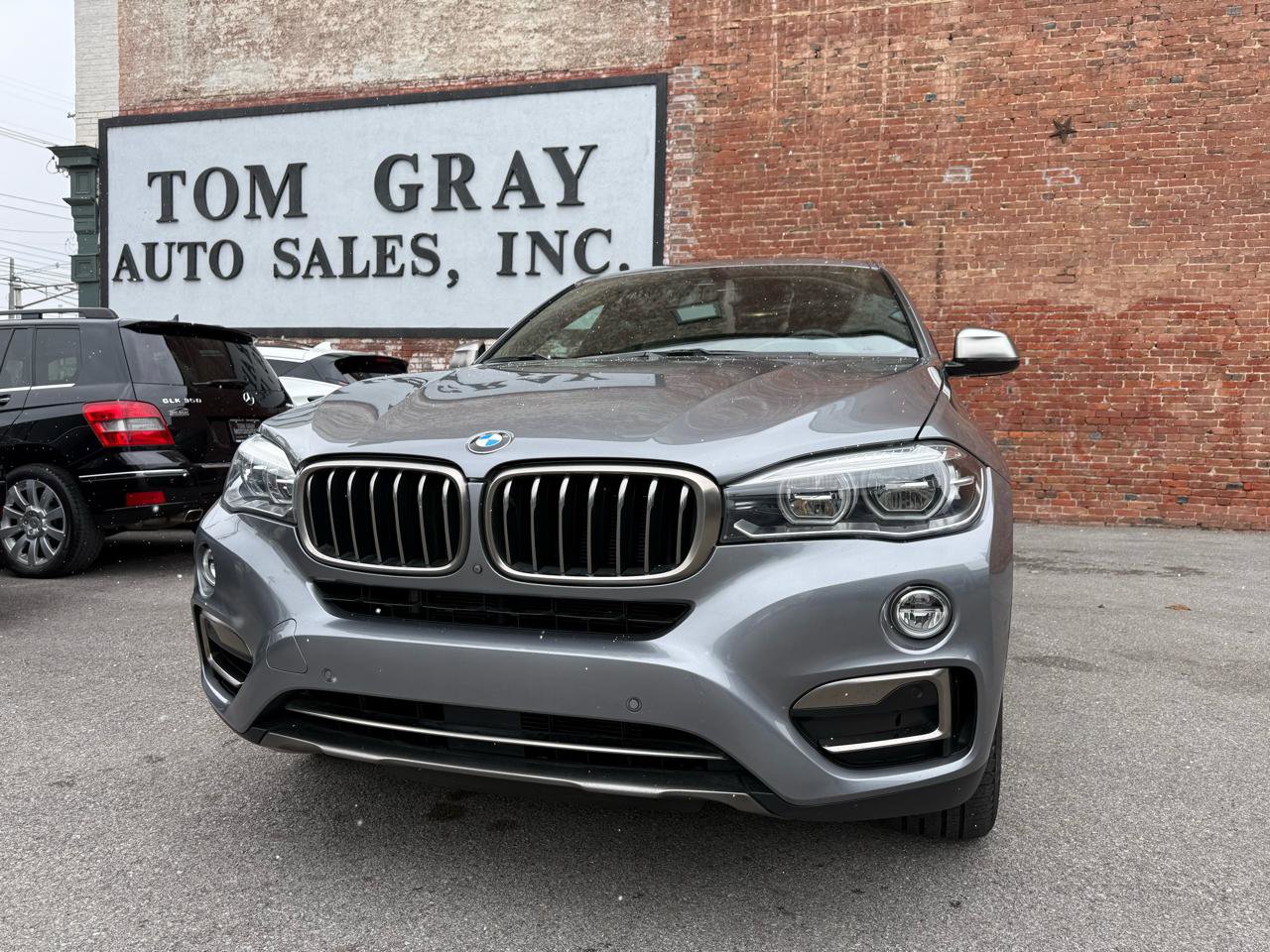 Used 2019 BMW X6 xDrive50i w/ Executive Package image 1