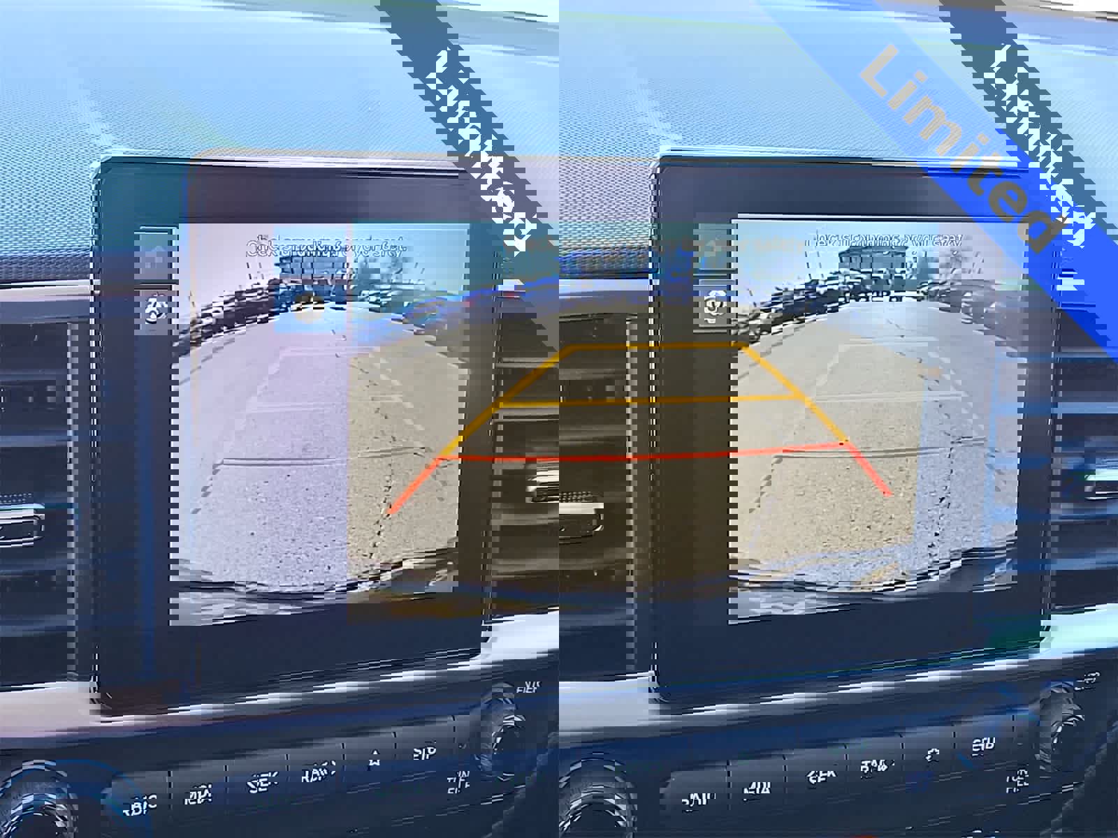 Certified 2025 Hyundai Venue Limited image 24