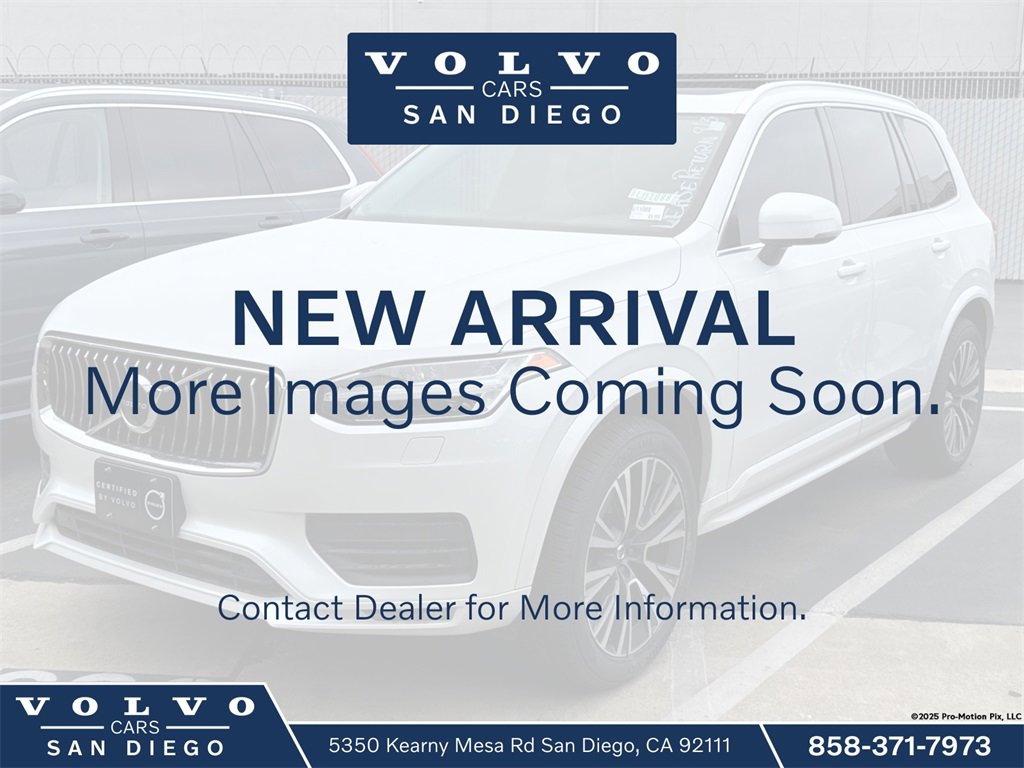 Used 2022 Volvo XC90 T5 Momentum w/ Climate Package