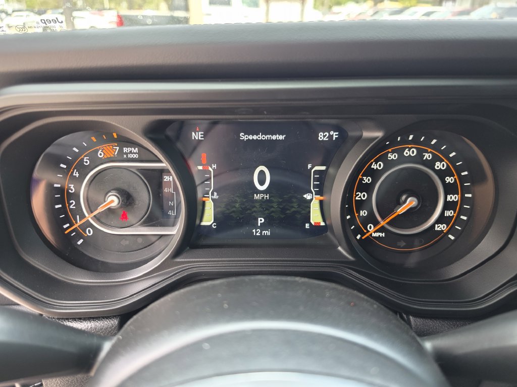 New 2026 Jeep Wrangler Unlimited Sahara w/ Whitecap Package AWD/4WD image 32