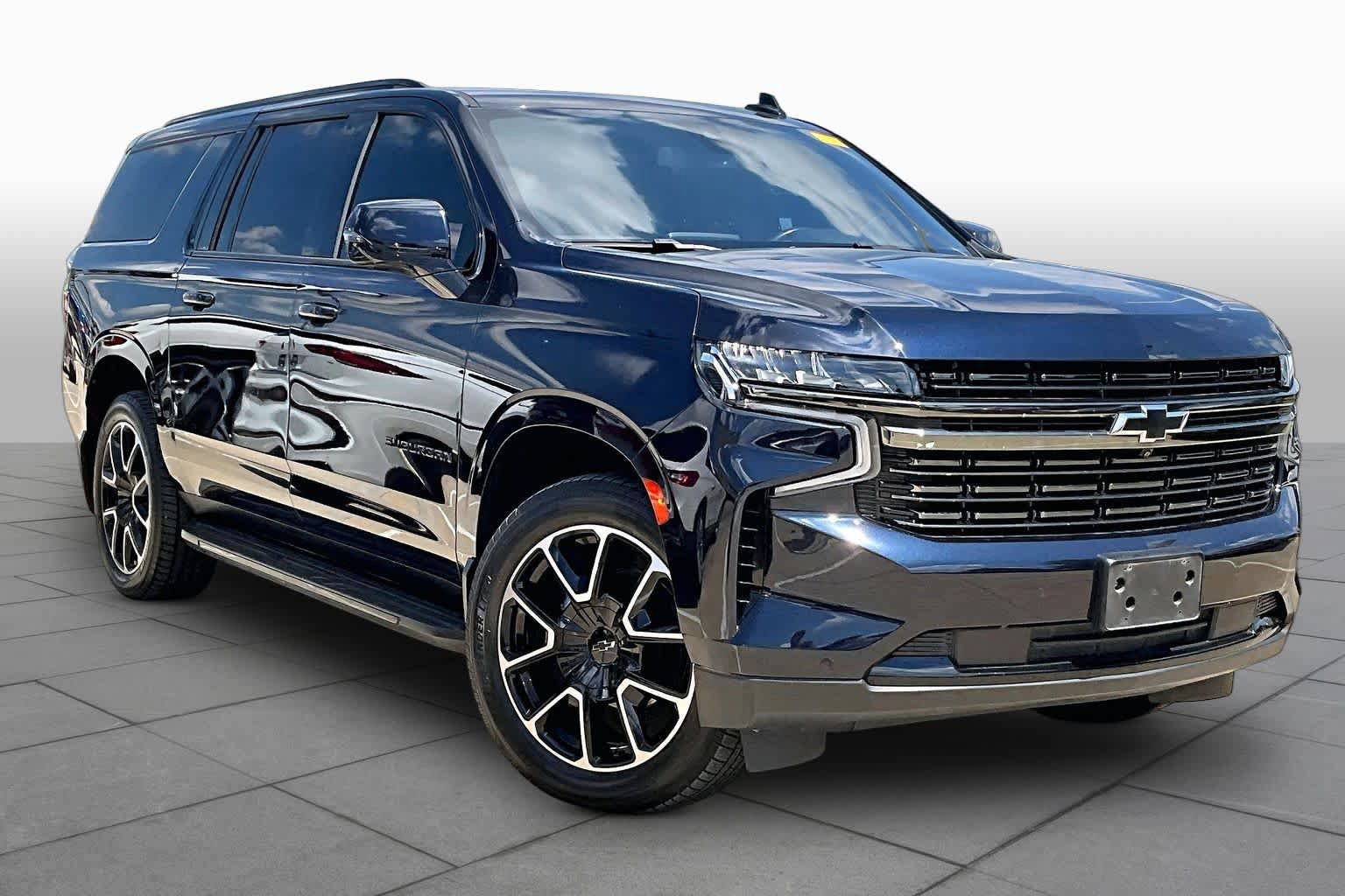 Used 2021 Chevrolet Suburban RST w/ Luxury Package AWD/4WD image 3