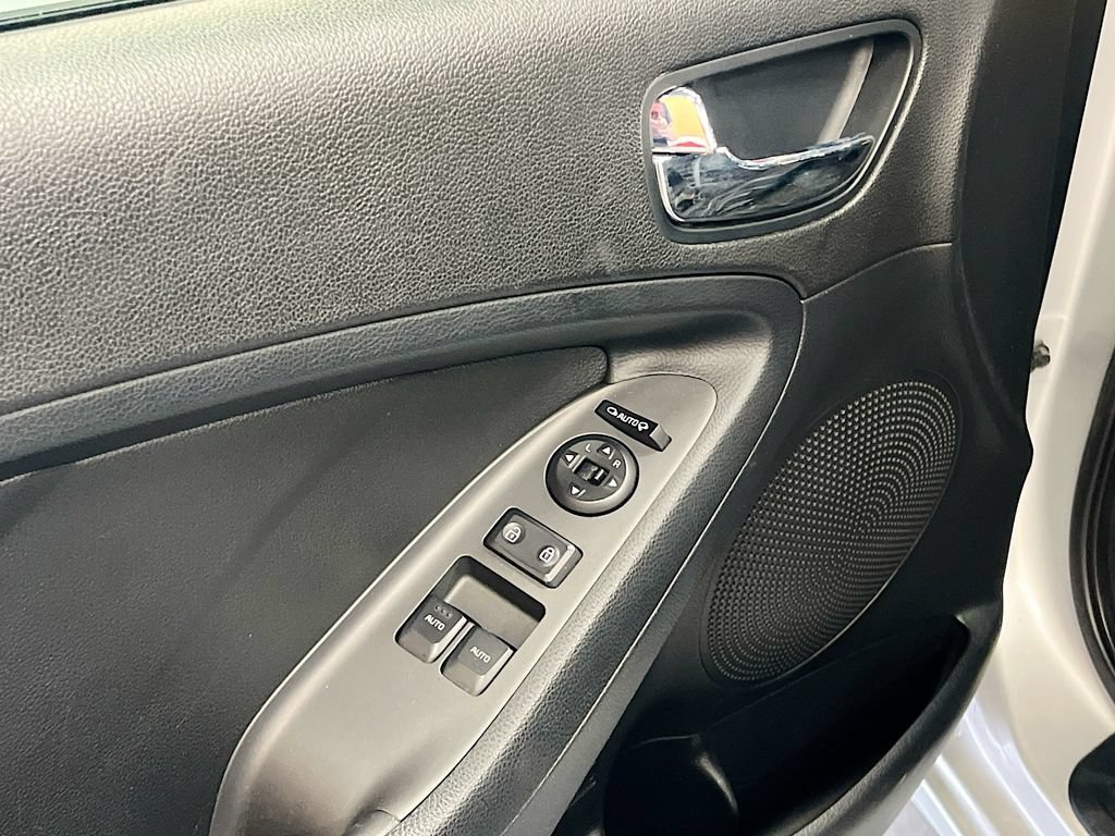 Used 2016 Kia Forte Koup EX w/ EX Premium Package FWD image 18