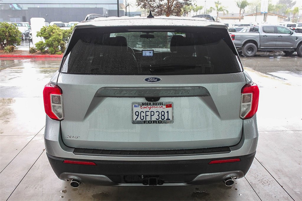 Used 2023 Ford Explorer XLT w/ Equipment Group 202A image 8