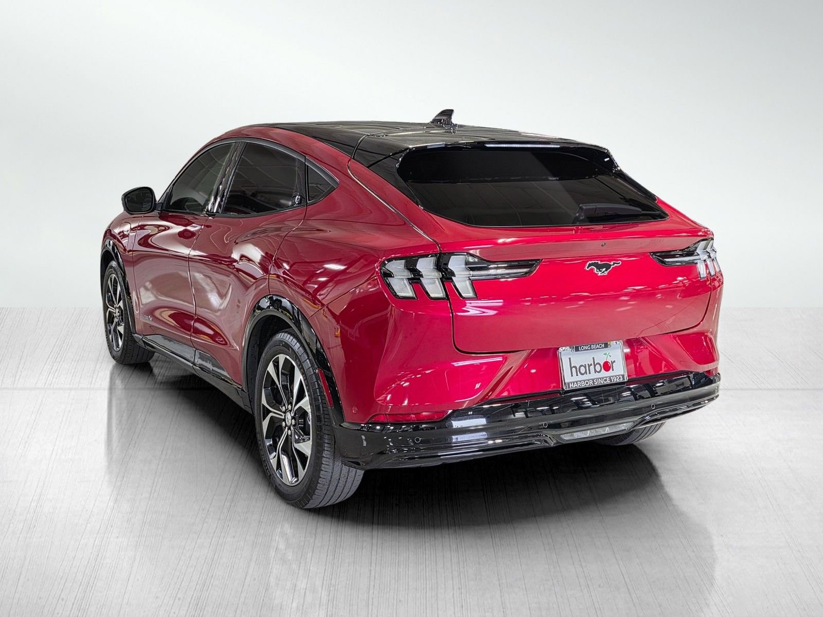 Used 2022 Ford Mustang Mach-E Premium image 5