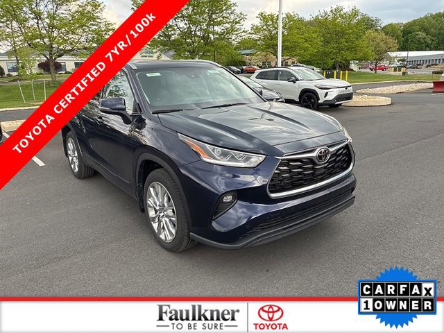 Certified 2025 Toyota Highlander Limited AWD/4WD image 1
