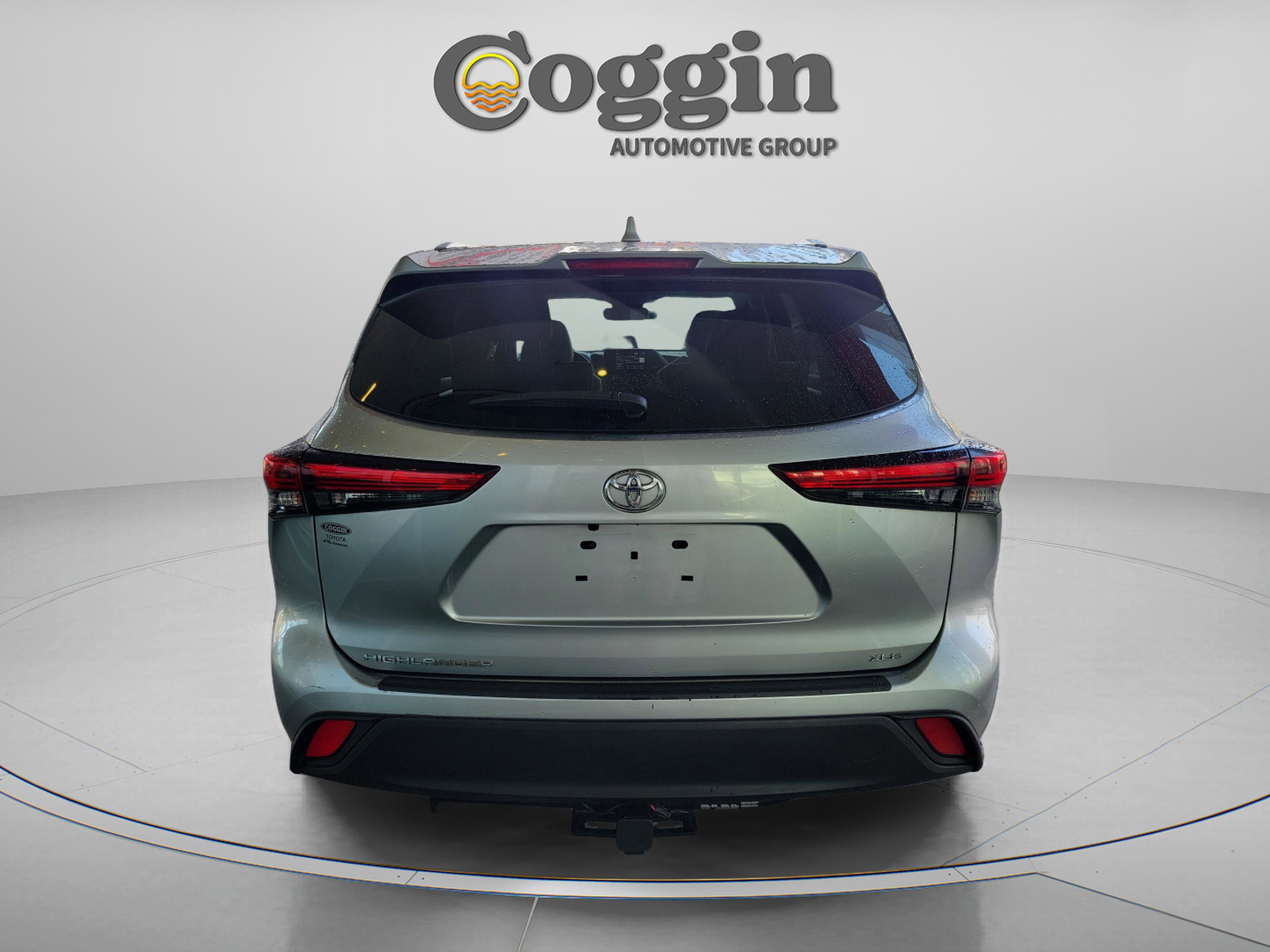 Used 2020 Toyota Highlander XLE image 5