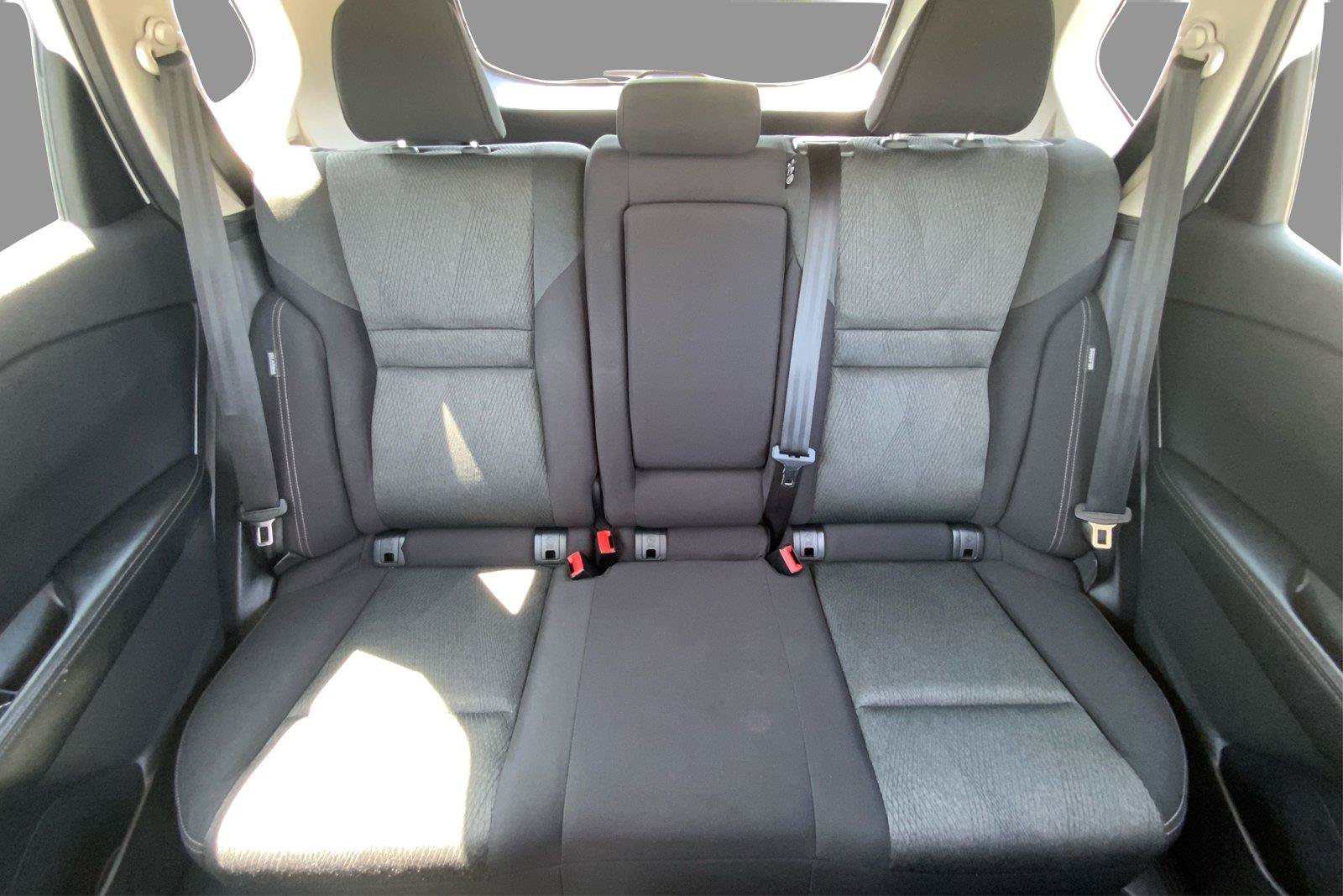 Used 2024 Nissan Rogue SV AWD/4WD image 14