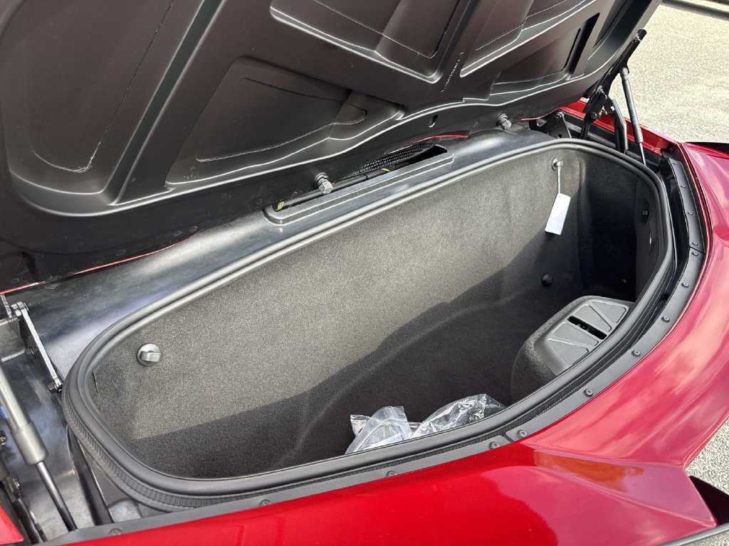 Used 2025 Chevrolet Corvette Z06 RWD image 12