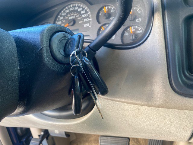 Used 2003 Chevrolet Suburban LS image 55